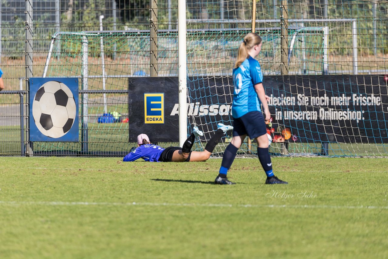 Bild 322 - wBJ TuS Rotenhof - Holstein Kiel : Ergebnis: 1:4